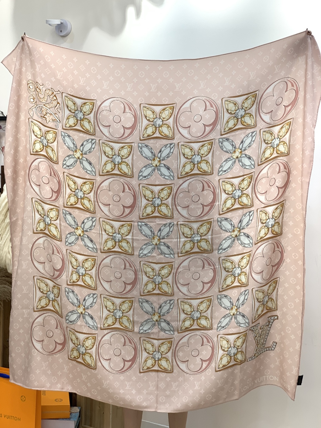 LV x TM 140披肩【140顶级丝绒双面同色披肩】本款LVxTMMonogram Multicol