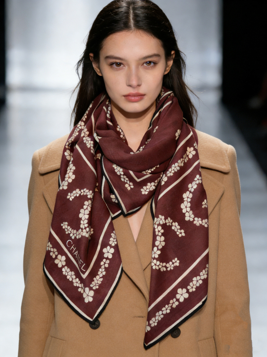 2025秋冬高级成衣系列～Chanel 【140双面同色丝绒披肩】此系列谱写一曲自由轻灵的赞歌本系列作品