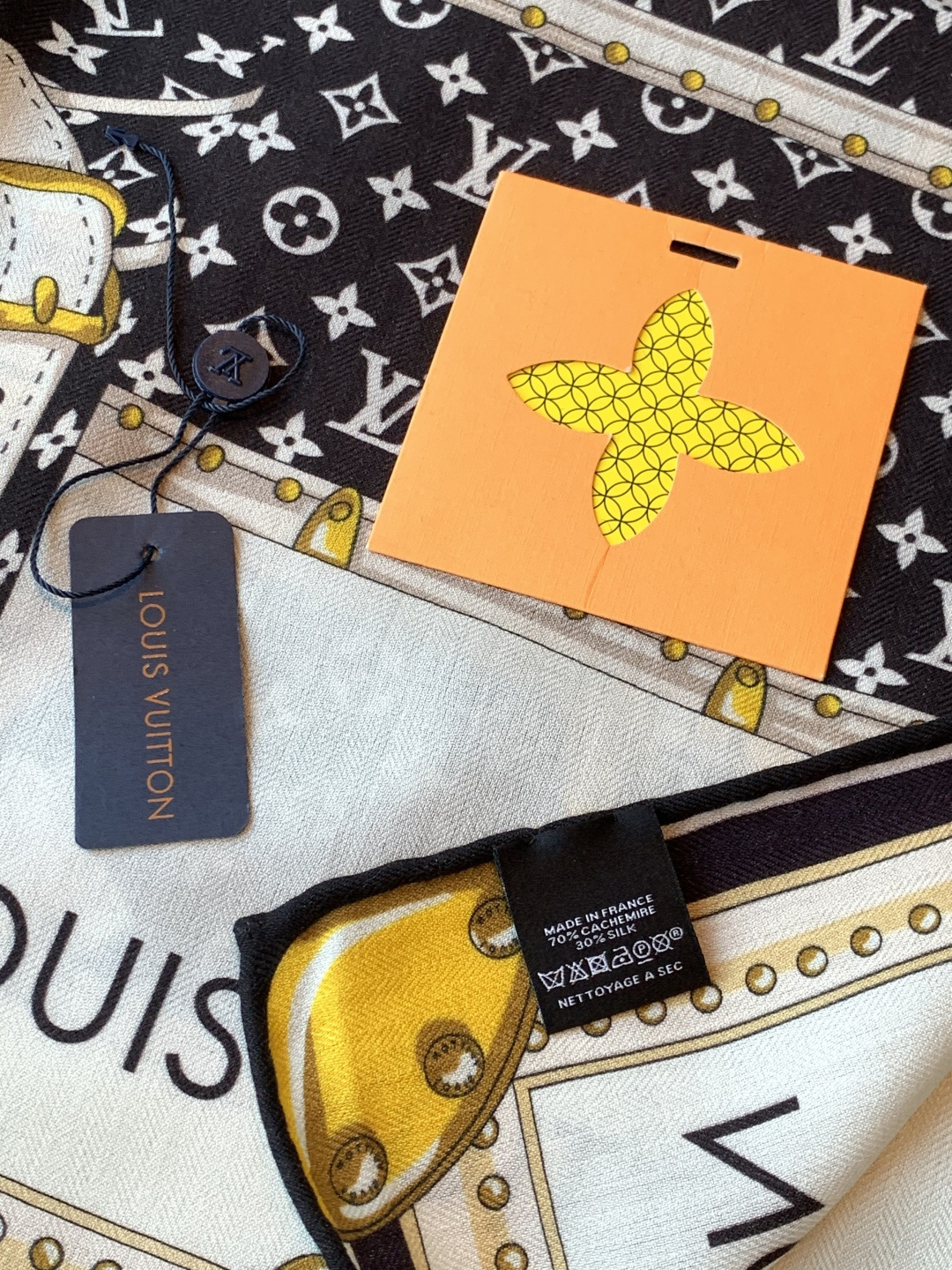 MY NEVERFULL 140丝绒方巾【140顶级丝绒双面同色】My Neverfull 丝绒方巾回溯