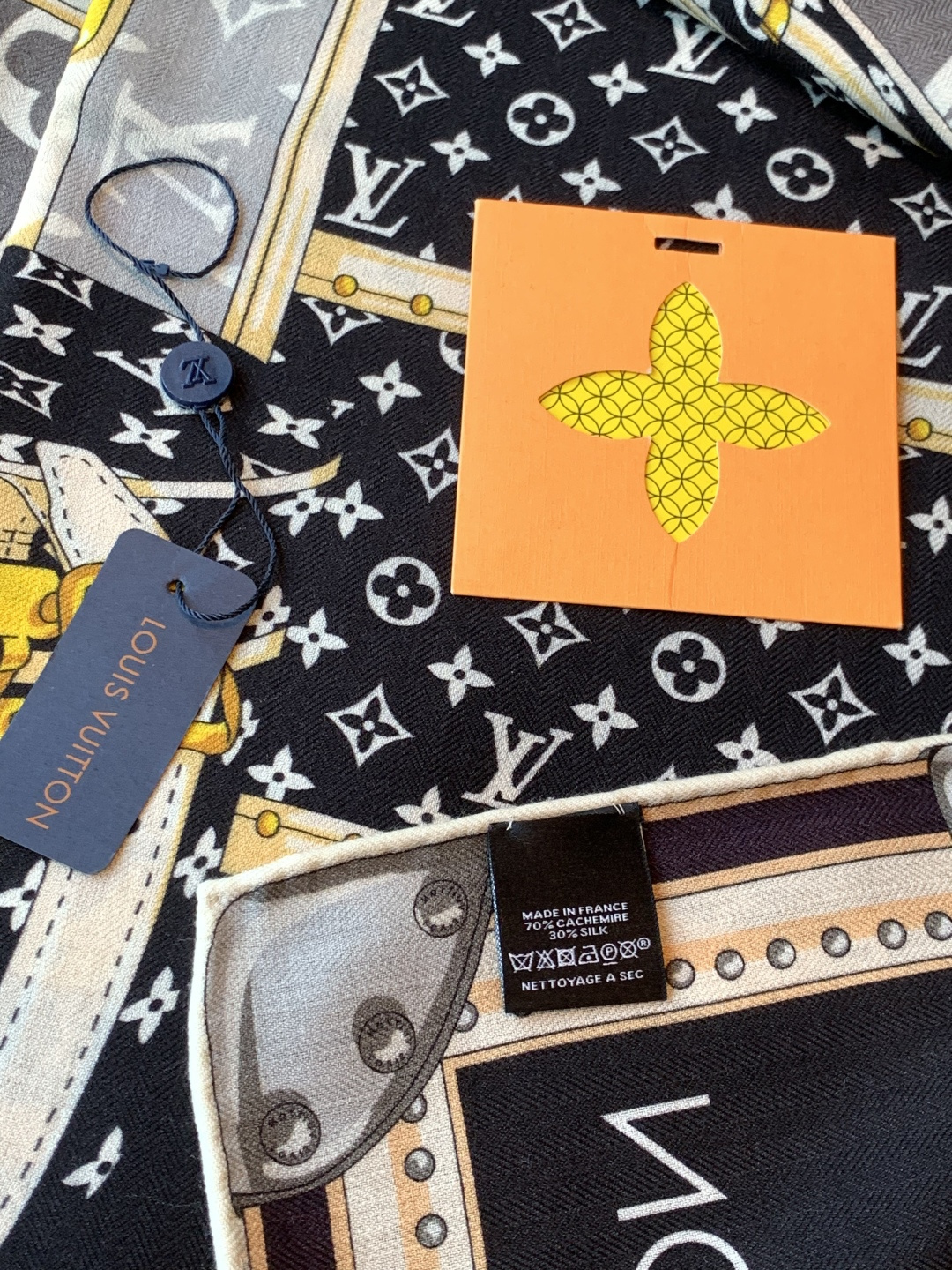 MY NEVERFULL 140丝绒方巾【140顶级丝绒双面同色】My Neverfull 丝绒方巾回溯