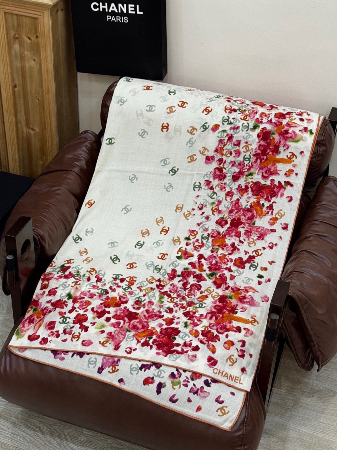 🌸·春日碎花20。 Chanel 140丝绒双面披肩25新款碎花花披肩超级有氛围感135*135cm的大