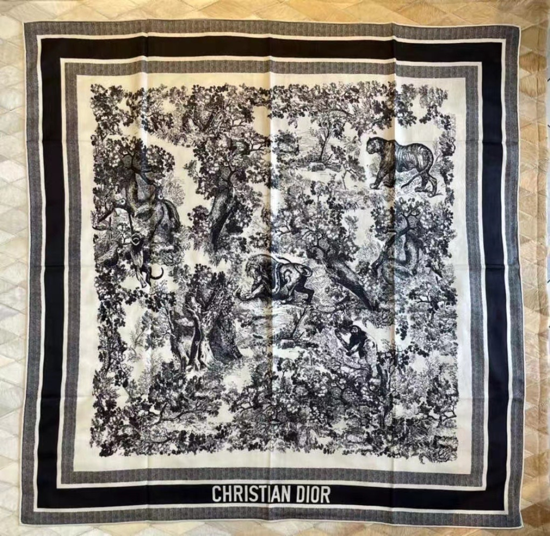 上新❤️ 𝐃𝐈𝐎𝐑 早春新款 《茹伊丛手绘方巾》size：110x110 cm 【双面同色丝绒方巾】一个