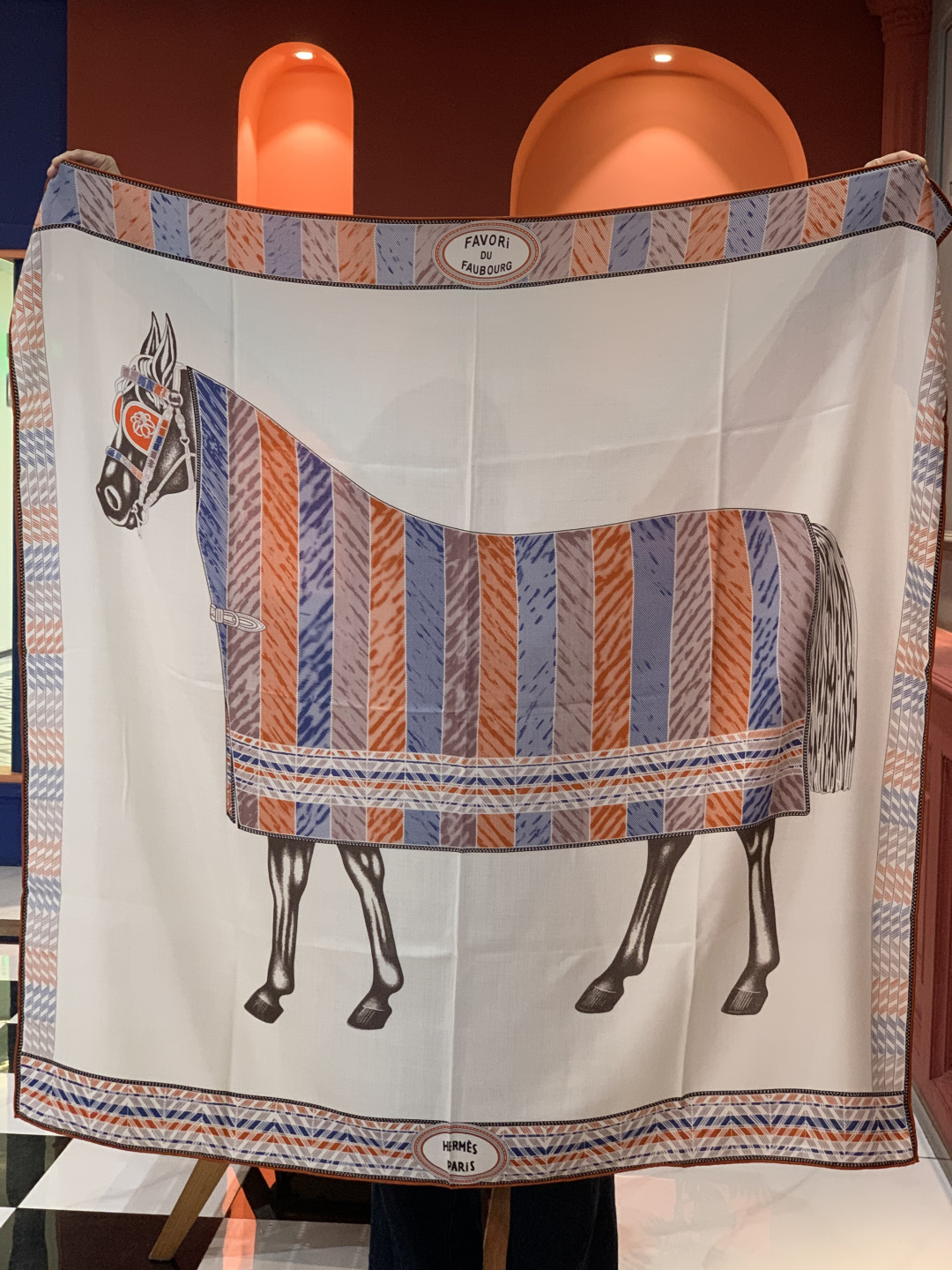 ✨✨【双面同色 丝毛款】H家羊绒新款 买了都说好看‼️推荐💕【骏马披挂 140】羊绒方巾‼️H家ZG爆款