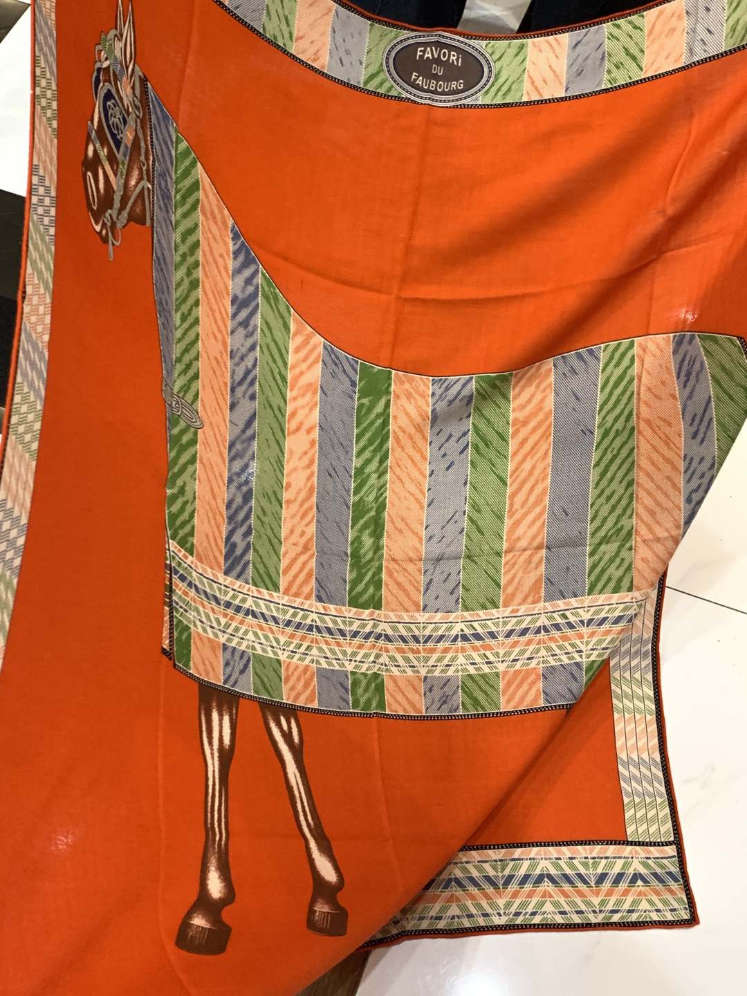 ✨✨【双面同色 丝毛款】H家羊绒新款 买了都说好看‼️推荐💕【骏马披挂 140】羊绒方巾‼️H家ZG爆款