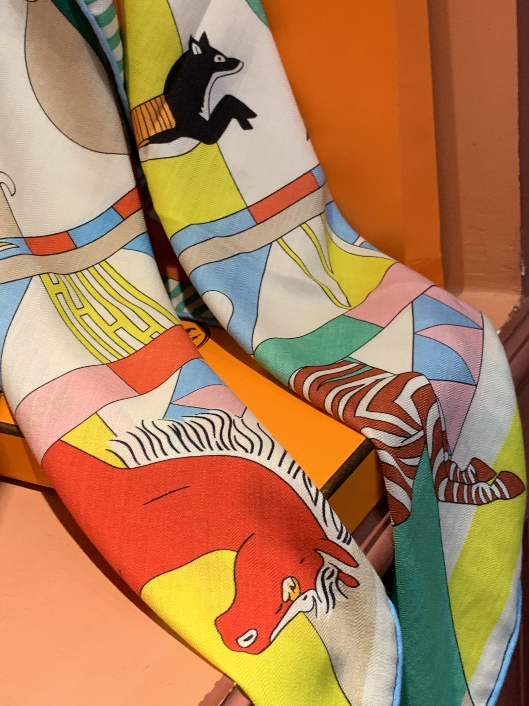 羊绒新款🆕👏👏买了都说好看‼️推荐💕爱马仕双面同色羊绒方巾【双面同色140】，顶级工艺超值‼️爱马仕专柜