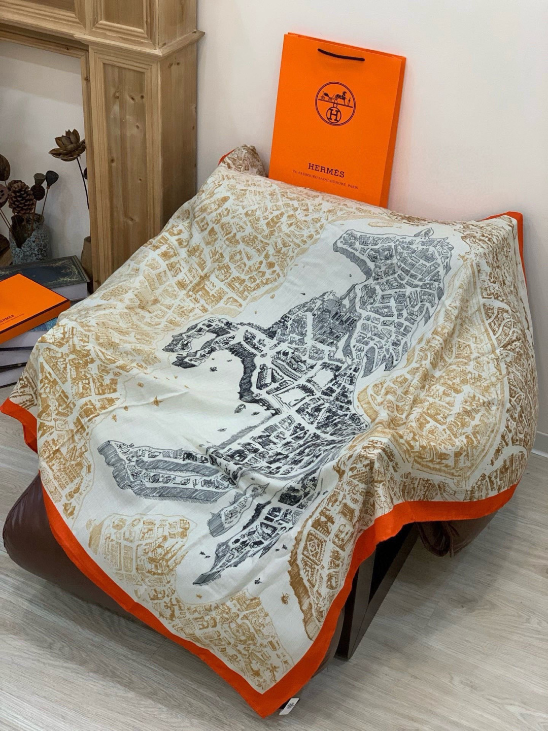 【140顶级丝羊绒双面同色披肩『骏马之城』！！超级气质！！】不仅美有其表，更有好品质与好细节的出彩内质！