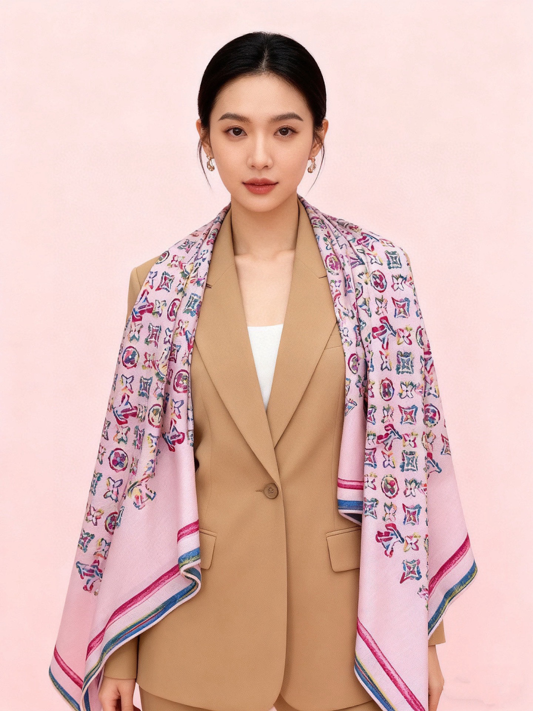 LV x TM 140披肩【140顶级丝绒双面同色披肩】本款LVxTMMonogram Multicol