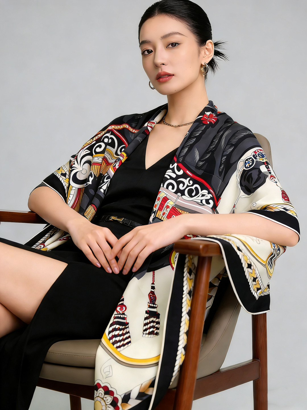 【双面同色】原单爱马仕140cm丝绒方巾💕 甜蜜的鞍具，装饰家芳登和佩西耶设计的一款餐盘增添骑士般的浪漫