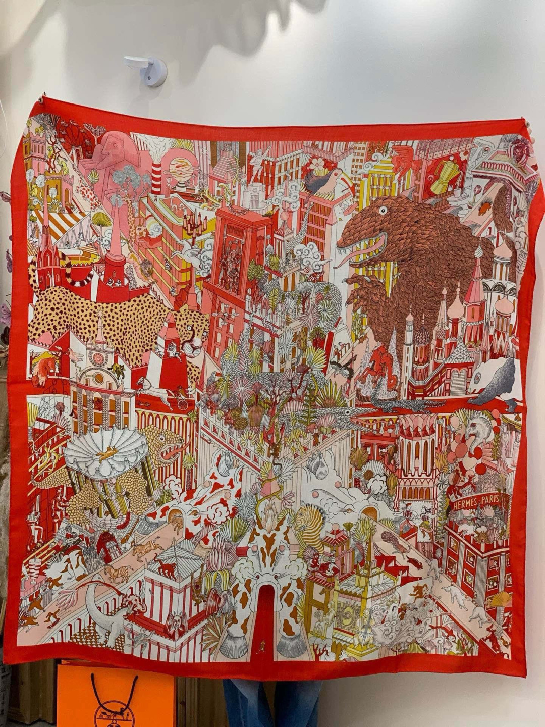 羊绒新款🆕👏👏买了都说好看‼️推荐💕爱马仕双面同色羊绒方巾【动物之城双面同色140】，顶级工艺超值‼️爱