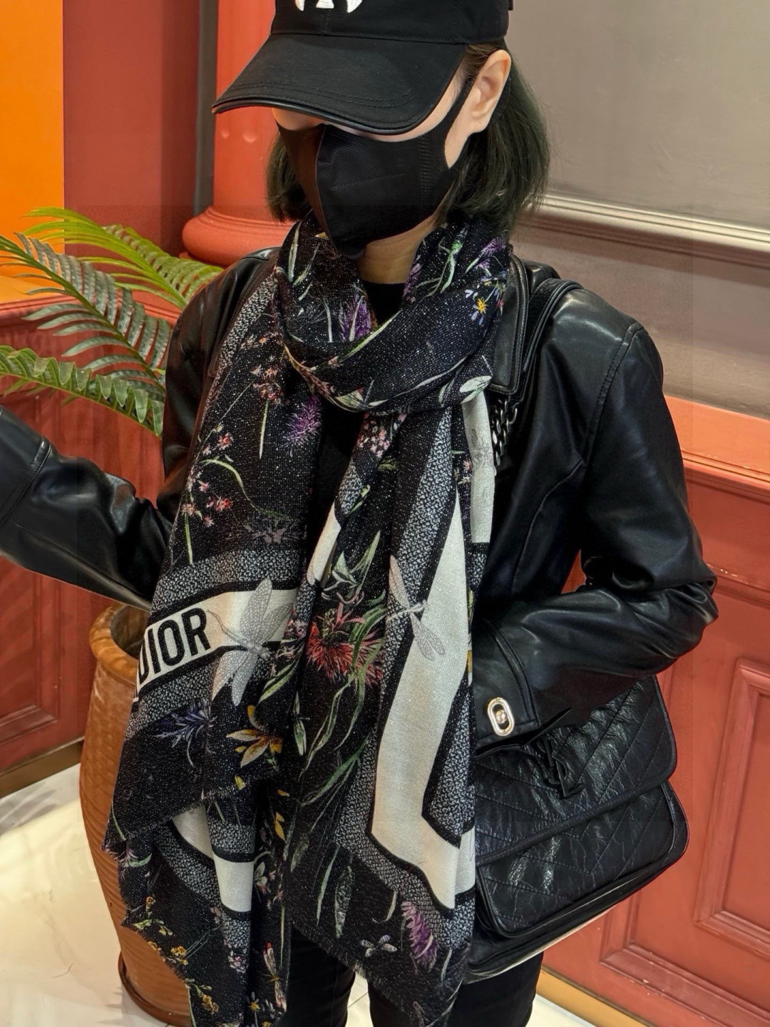 （会发光发亮的围巾）💃🏻💃🏻D家【D太阳女神银丝长巾】‼️抢‼️VIP推荐 ‼️👍下手一定要快【高端 大