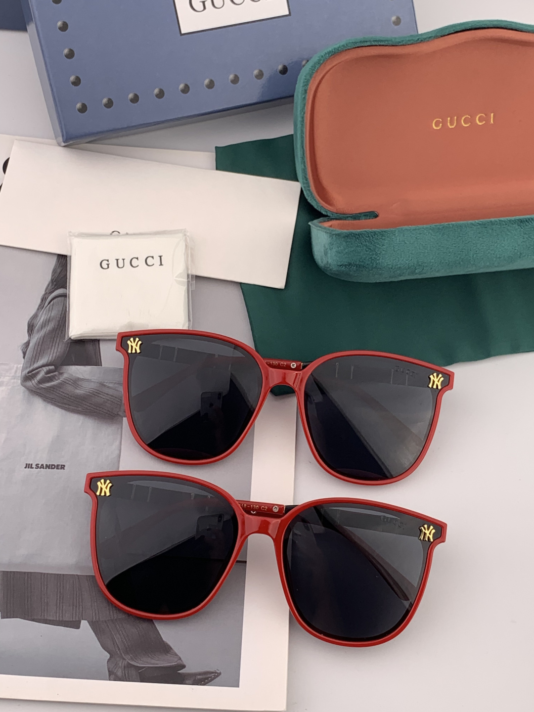 【TR偏光系列】 Gucci联名系列限量版经典的圆框设计，不挑脸型，无论搭配大衣还是连衣裙都非常显气质偏