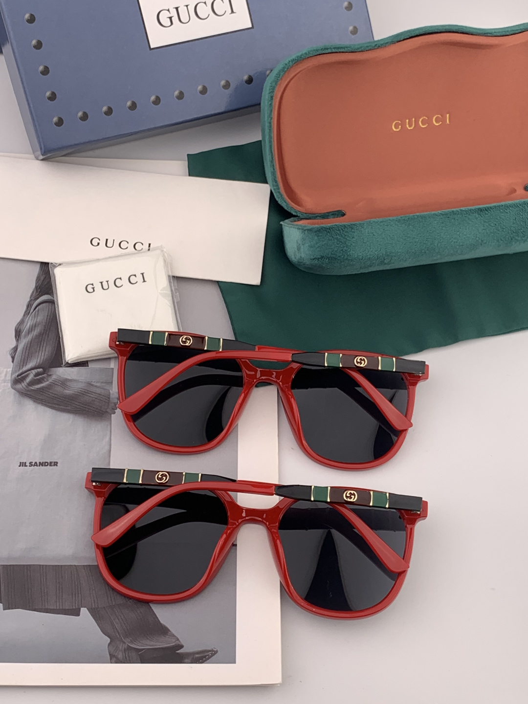 【TR偏光系列】 Gucci联名系列限量版经典的圆框设计，不挑脸型，无论搭配大衣还是连衣裙都非常显气质偏