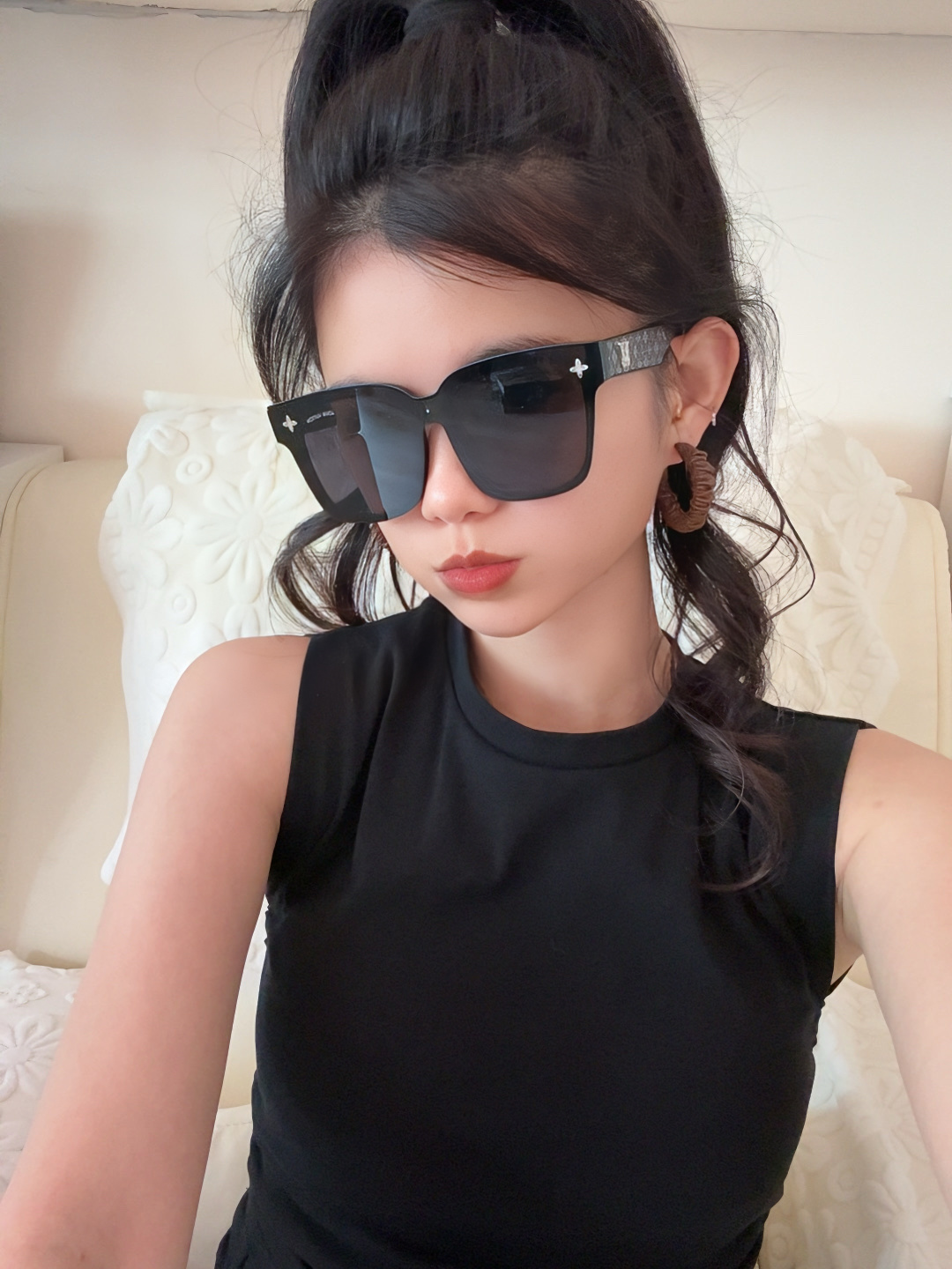 GUCCI 2025开春新款太阳镜 各路网红纷纷带起气场满分‼️ 俏皮甜美.上脸效果更佳.金属质感超好 