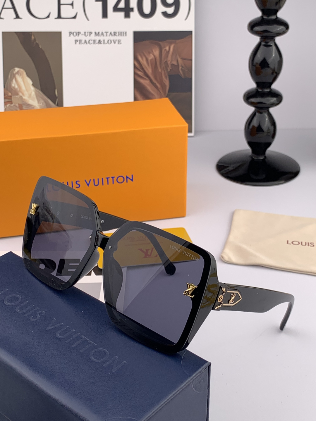 lv大框太阳镜墨镜经典的方框设计，不挑脸型，无论搭配大衣还是连衣裙都非常显气质预防紫外线 型号：型号：L