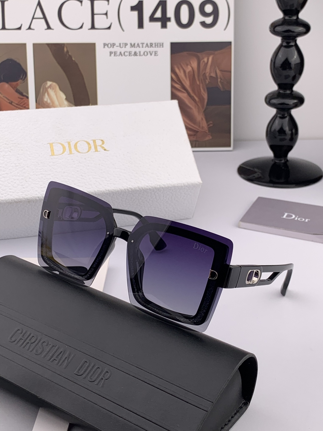 Dior 新款偏光太阳镜 款式多 。经典的方框设计，不挑脸型，无论搭配大衣还是连衣裙都非常显气质 偏光镜