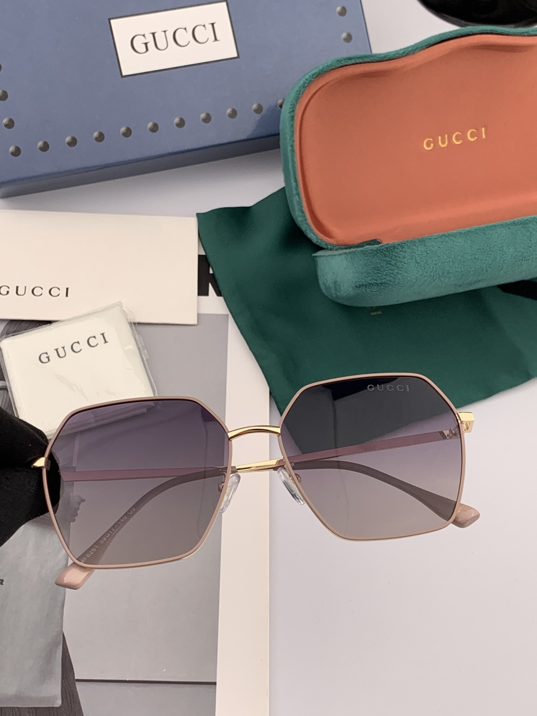 🔺 Gucci 🔻官方新款 众多明星同款[色]‼️‼️新款大框偏光墨镜 🌈🌈宝丽来超清加厚太阳镜🔝🔝型号