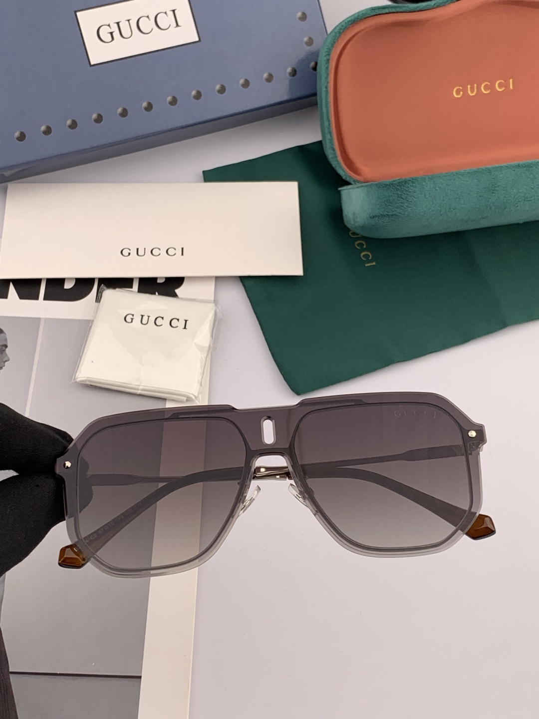 GUCC* 2026 新款男女情侣款太阳iP电镀永不褪色 卖点：超轻超有弹性整幅眼镜片：高清尼龙偏光镜片