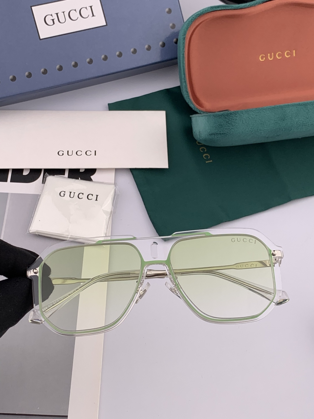 GUCC* 2026 新款男女情侣款太阳iP电镀永不褪色 卖点：超轻超有弹性整幅眼镜片：高清尼龙偏光镜片