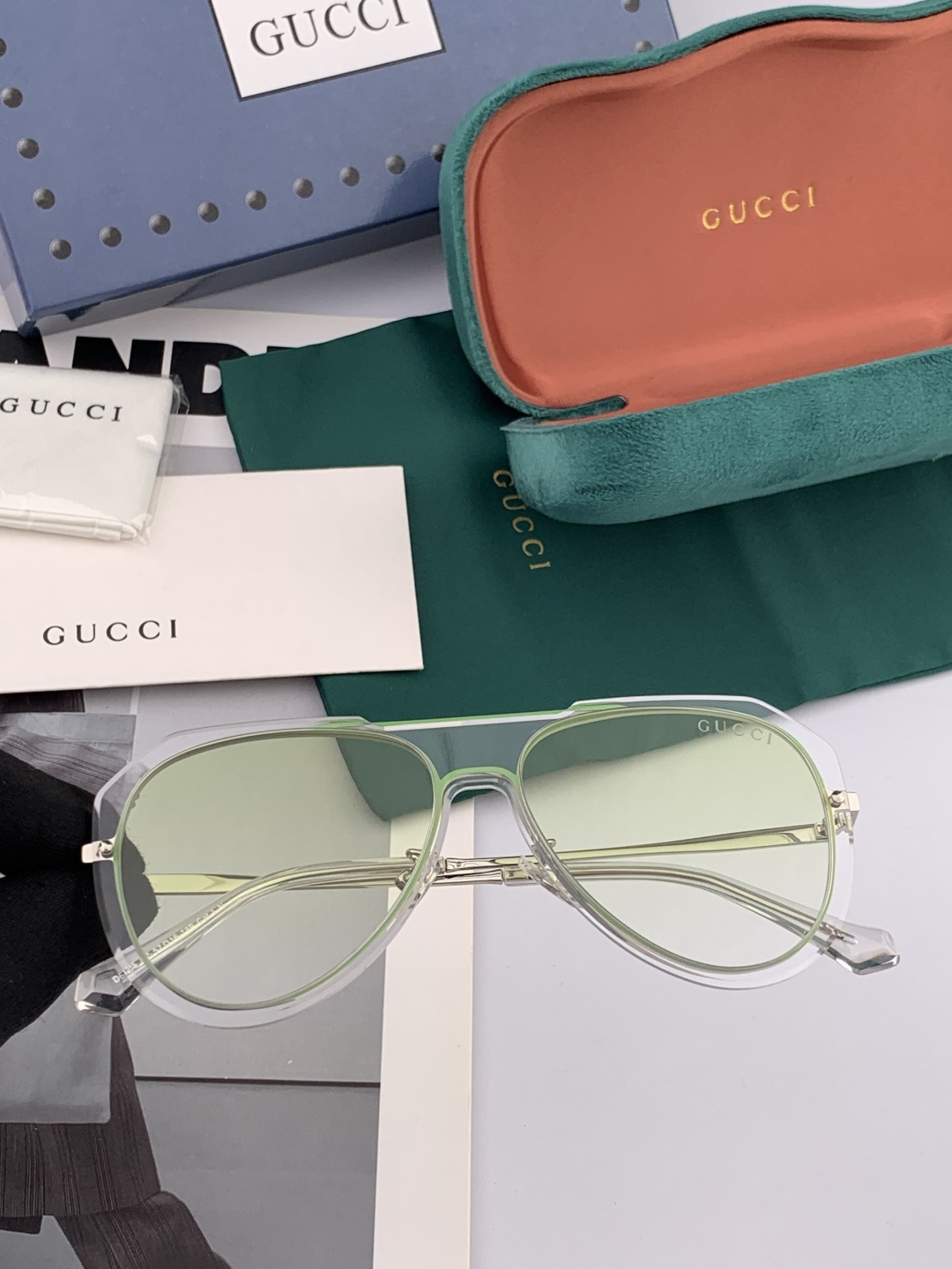 GUCC* 2026 新款男女情侣款太阳iP电镀永不褪色 卖点：超轻超有弹性整幅眼镜片：高清尼龙偏光镜片