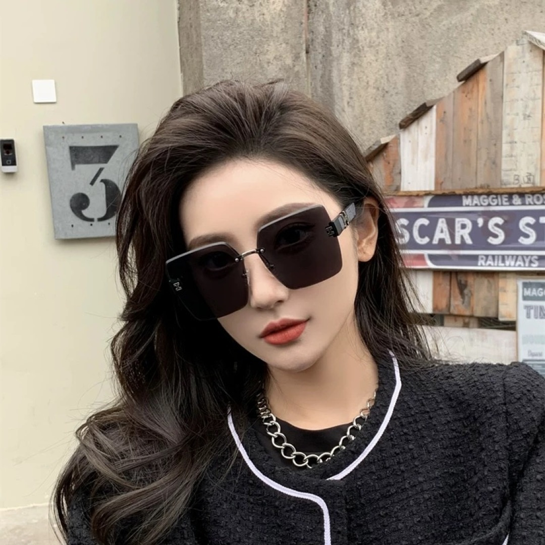 🔺 【DIOR-迪奥】开春新款 潮流爆款 时尚方框太阳镜 高品质 佩戴舒适 网红潮款墨镜 型号：D377