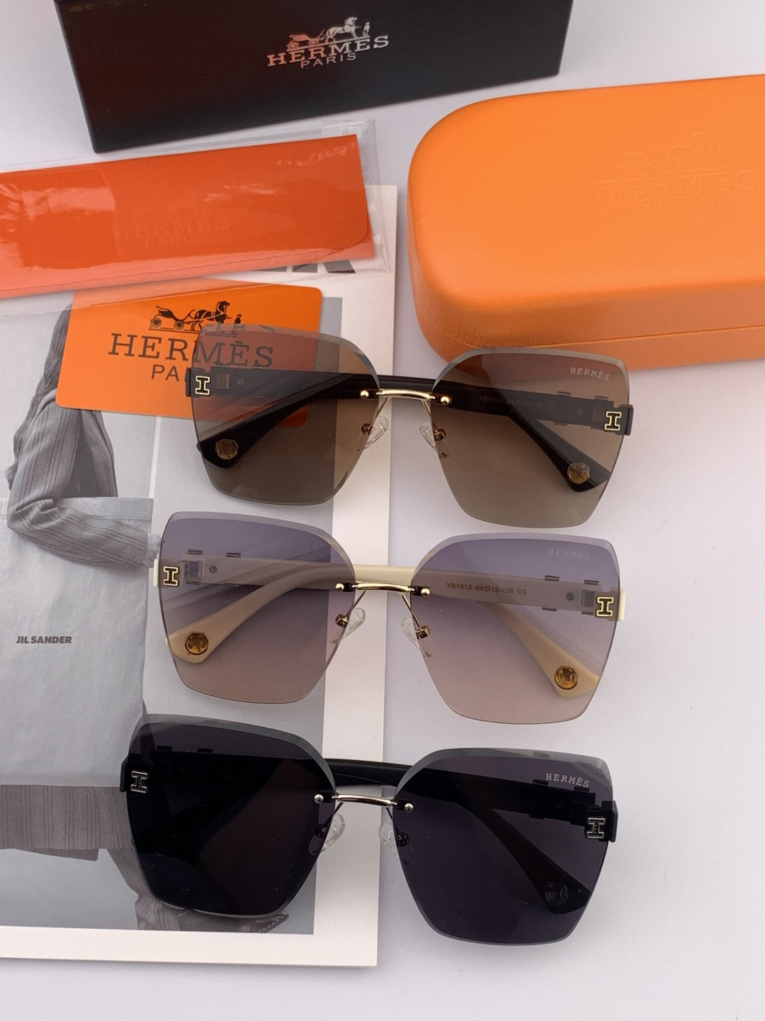 🔺 【DIOR-迪奥】开春新款 潮流爆款 时尚方框太阳镜 高品质 佩戴舒适 网红潮款墨镜 型号：D377