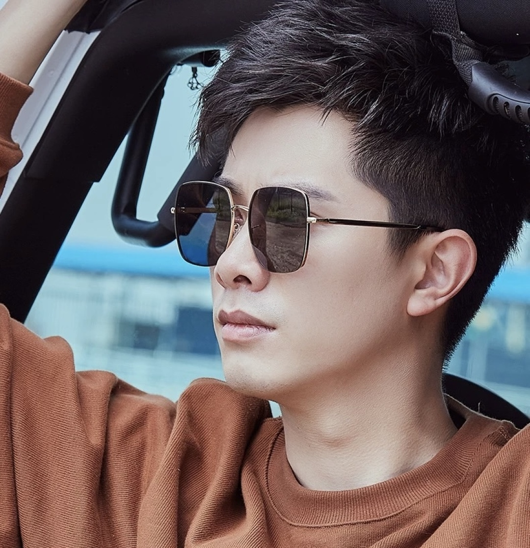 GUCCI 男款炫彩飞行员偏光太阳镜 ❤️材质：高清尼龙加厚卡槽高清偏光镜片 🌹无边框镜架💕颜👍型号：G