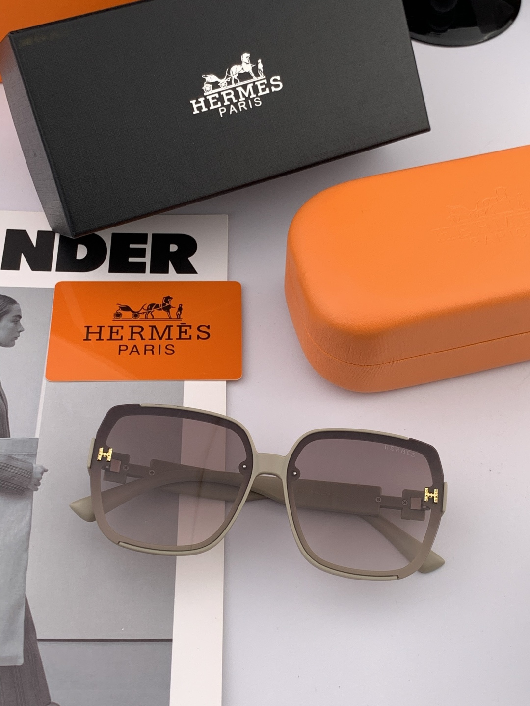 HERMES 爱马仕 开春新款🎈原版出货 网红超爆款💙经典奢华全球风[强][酷][亲亲] 时尚方框太阳镜