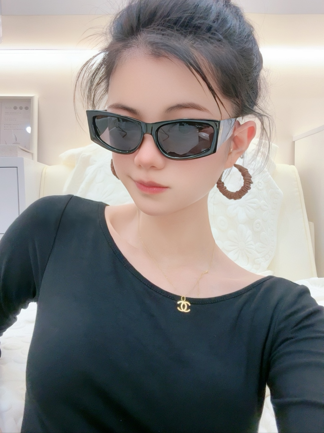 新品SAINTOWEN圣罗兰 官网最新款 独具奢华外观和精致线条 风格华贵典雅 轻盈舒适 众多明星网红追