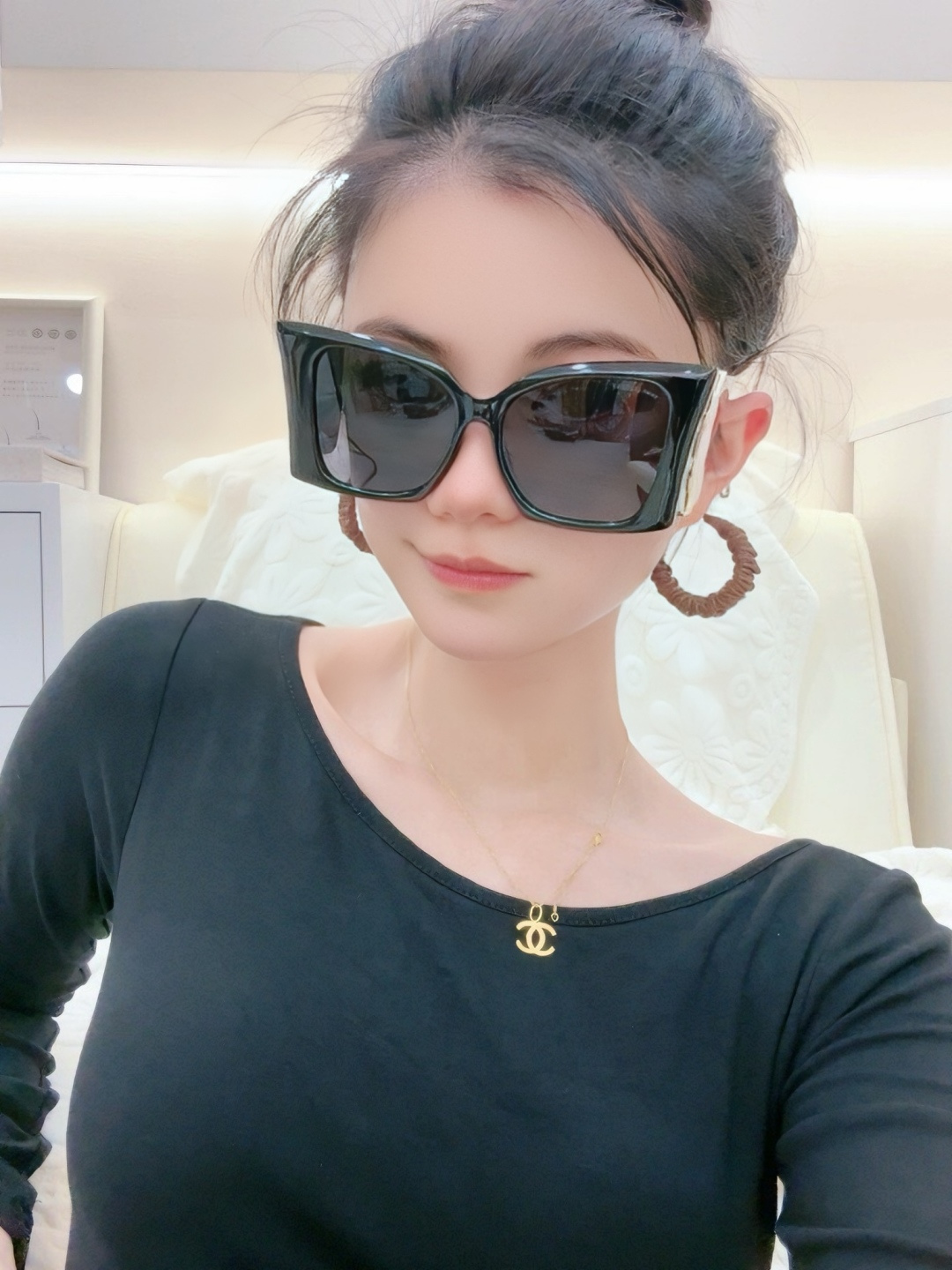 新品SAINTOWEN圣罗兰 官网最新款 独具奢华外观和精致线条 风格华贵典雅 轻盈舒适 众多明星网红追