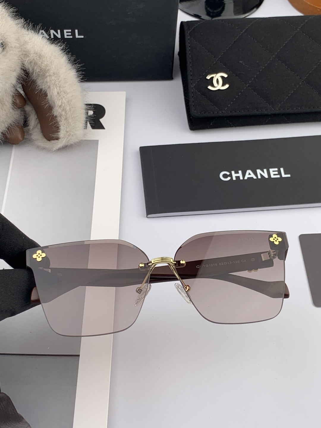 🔺 【香奈儿】开春新款 潮流爆款 时尚方框太阳镜 高品质 佩戴舒适 网红潮款墨镜 女士高清加厚偏光太阳镜