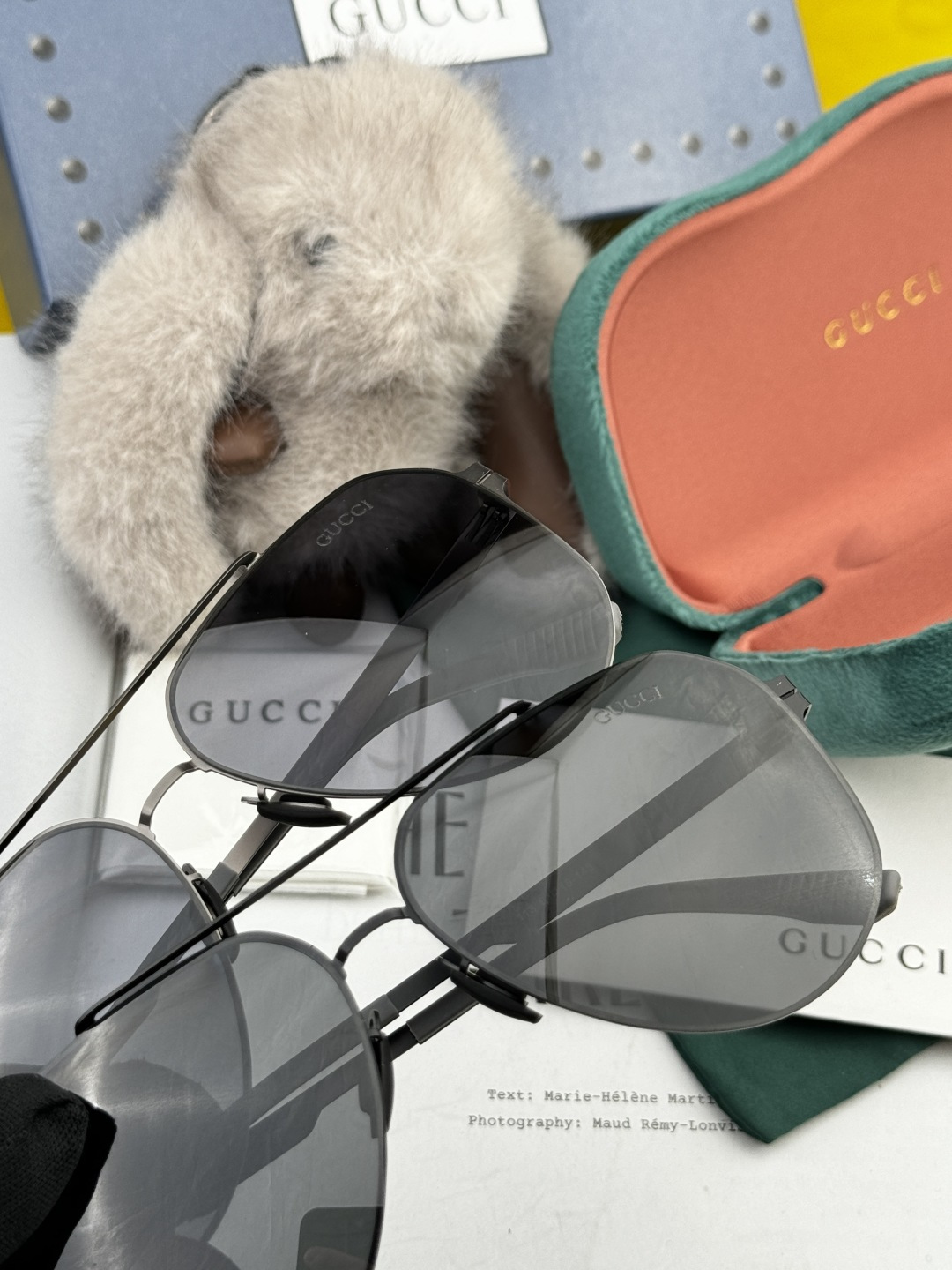 GUCC* 新款男女情侣款太阳iP电镀永不褪色 卖点：超轻超有弹性整幅眼镜无螺丝重要的是压不坏、镜片：高