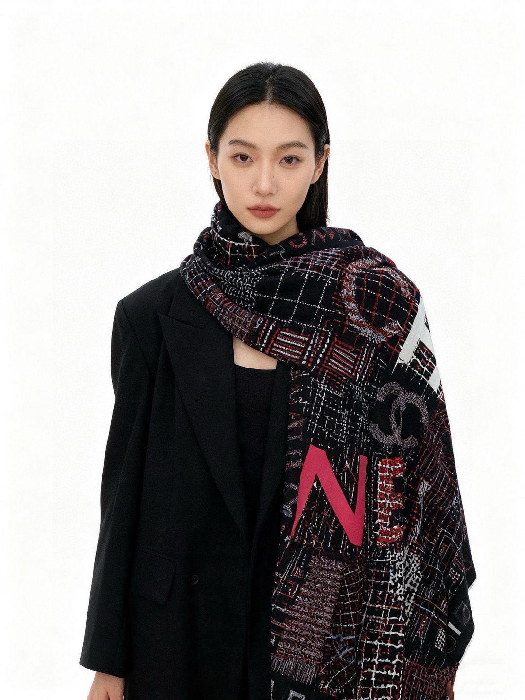 NO:704412,New model [No. 31 Kangpeng Street] cashmere square scarf grab VIP recommendation. Be sure to get it quickly [high-end. I love women’s stunners. The goods are very rare. You can use it in all seasons. It is really beautiful and makes people very, very excited. The upper body effect is simply beautiful. The quality is perfect. The whole scarf gives people a big-name aura and is very delicate and beautiful. It is definitely a new model worth buying. Once you get the real thing, you will be glad that you are a woman. It is worth appreciating the perfect temperament and taste. Ditails are the first choice for VIPs.  Upper size 140*140 high specification custom-grade herringbone silk cashmere square scarf. 70 cashmere 30 silk fabric high version scarf, high version scarf, real silk19860909新款【康鹏街31号】羊绒方巾抢VIP推荐 下手一定要快【高端 大爱女人尤物 货极少 四季都可以用真心美的让人非常非常心动 上身效果简直美翻了 品质非常完美 整个围巾给人大牌气场的同时又非常精致秀丽绝对值得入手的新款 实物一拿到就会庆幸自己是女人的绝美好货 值得品鉴完美气质品味Ditails首选VIP们 上尺寸140*140 高规格定制级人字纹真丝羊绒方巾.70羊绒30真丝面料高版本围巾,高版本围巾,real silk,scarf