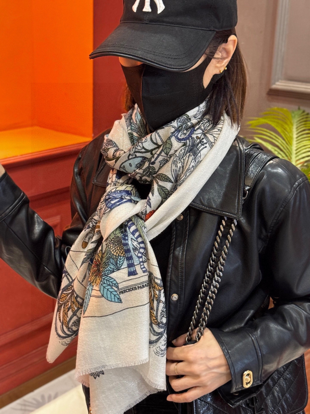 会发光发亮的围巾 羊绒新款🆕👏买了都说好看‼️推荐💕爱马仕双面同色羊绒方巾，【奇珍乐园】顶级工艺超值‼️