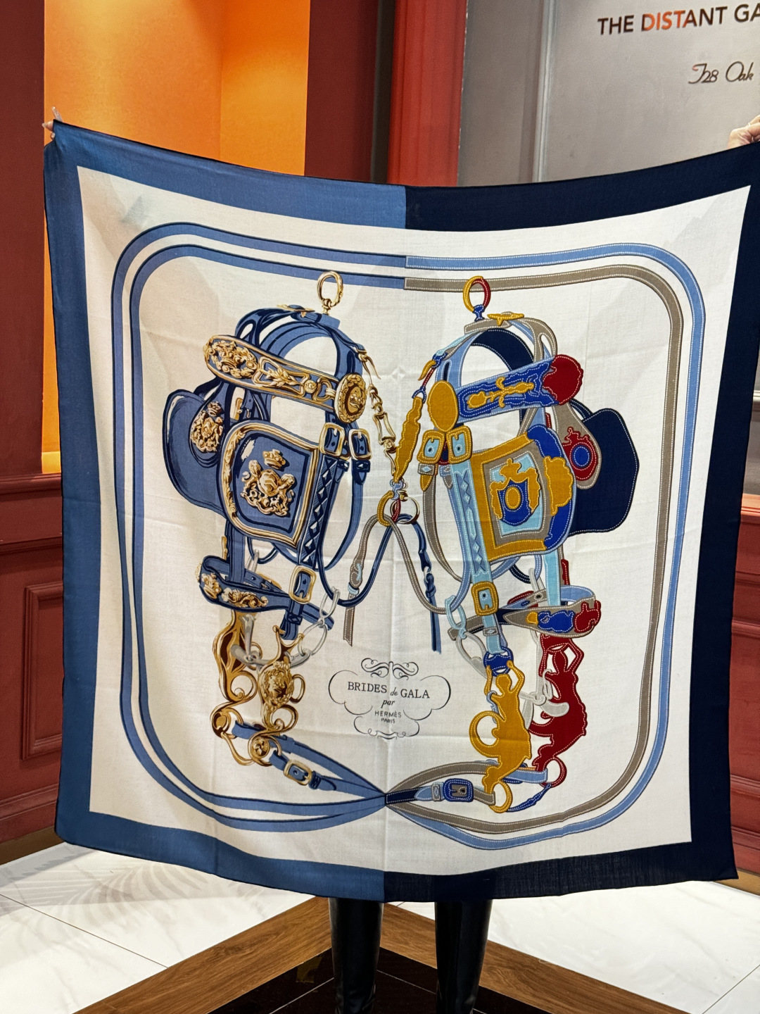 羊绒新款🆕🏇🏇买了都说好看‼️推荐💕【华丽的缰辔双面同色140】羊绒方巾，顶级工艺超值‼️爱马仕专柜爆款