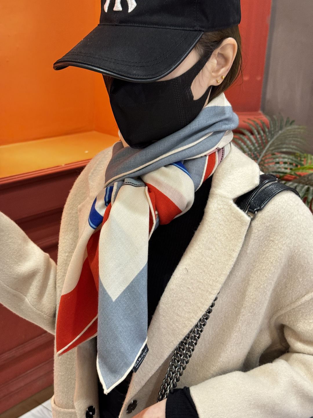 羊绒新款🆕🏇🏇买了都说好看‼️推荐💕【华丽的缰辔双面同色140】羊绒方巾，顶级工艺超值‼️爱马仕专柜爆款