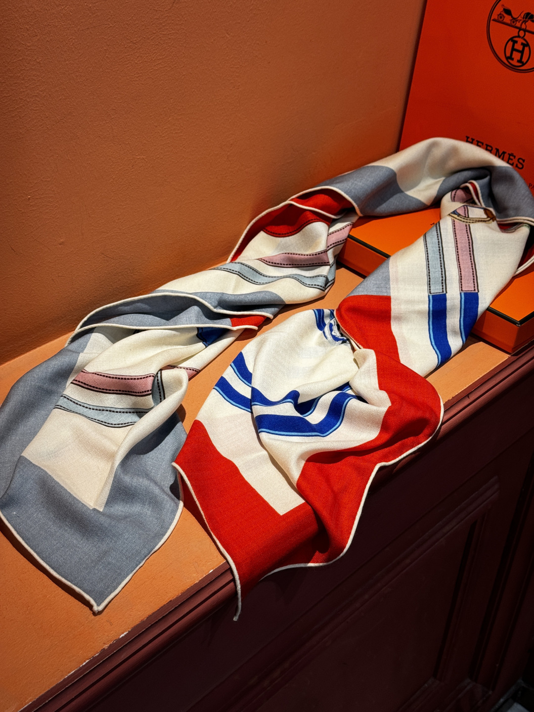 羊绒新款🆕🏇🏇买了都说好看‼️推荐💕【华丽的缰辔双面同色140】羊绒方巾，顶级工艺超值‼️爱马仕专柜爆款