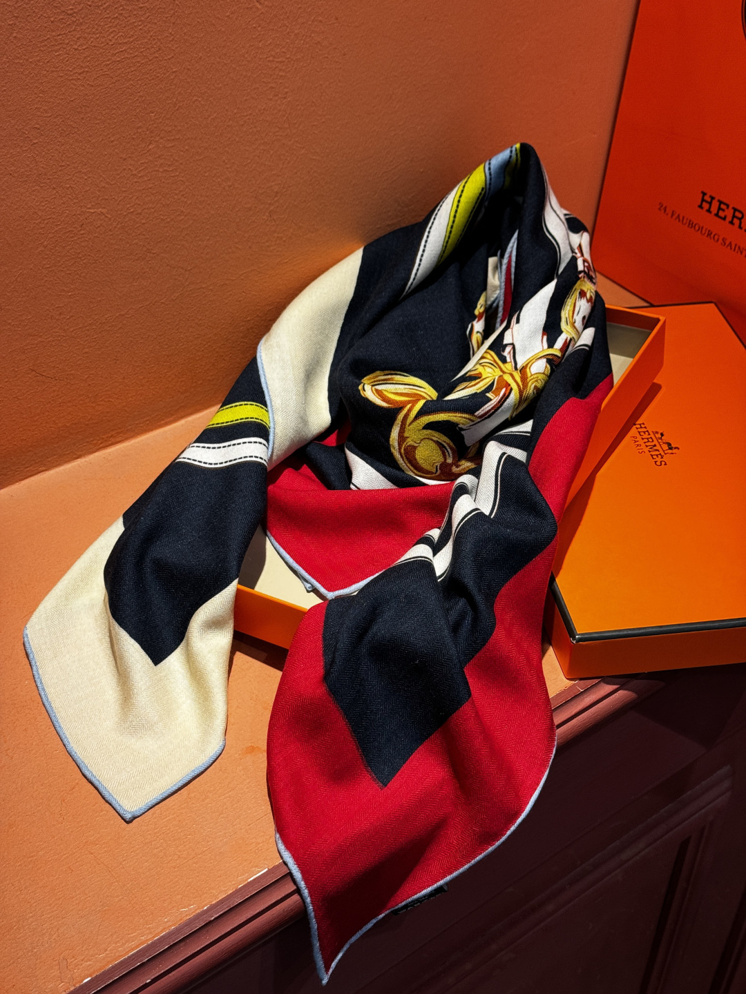 羊绒新款🆕🏇🏇买了都说好看‼️推荐💕【华丽的缰辔双面同色140】羊绒方巾，顶级工艺超值‼️爱马仕专柜爆款