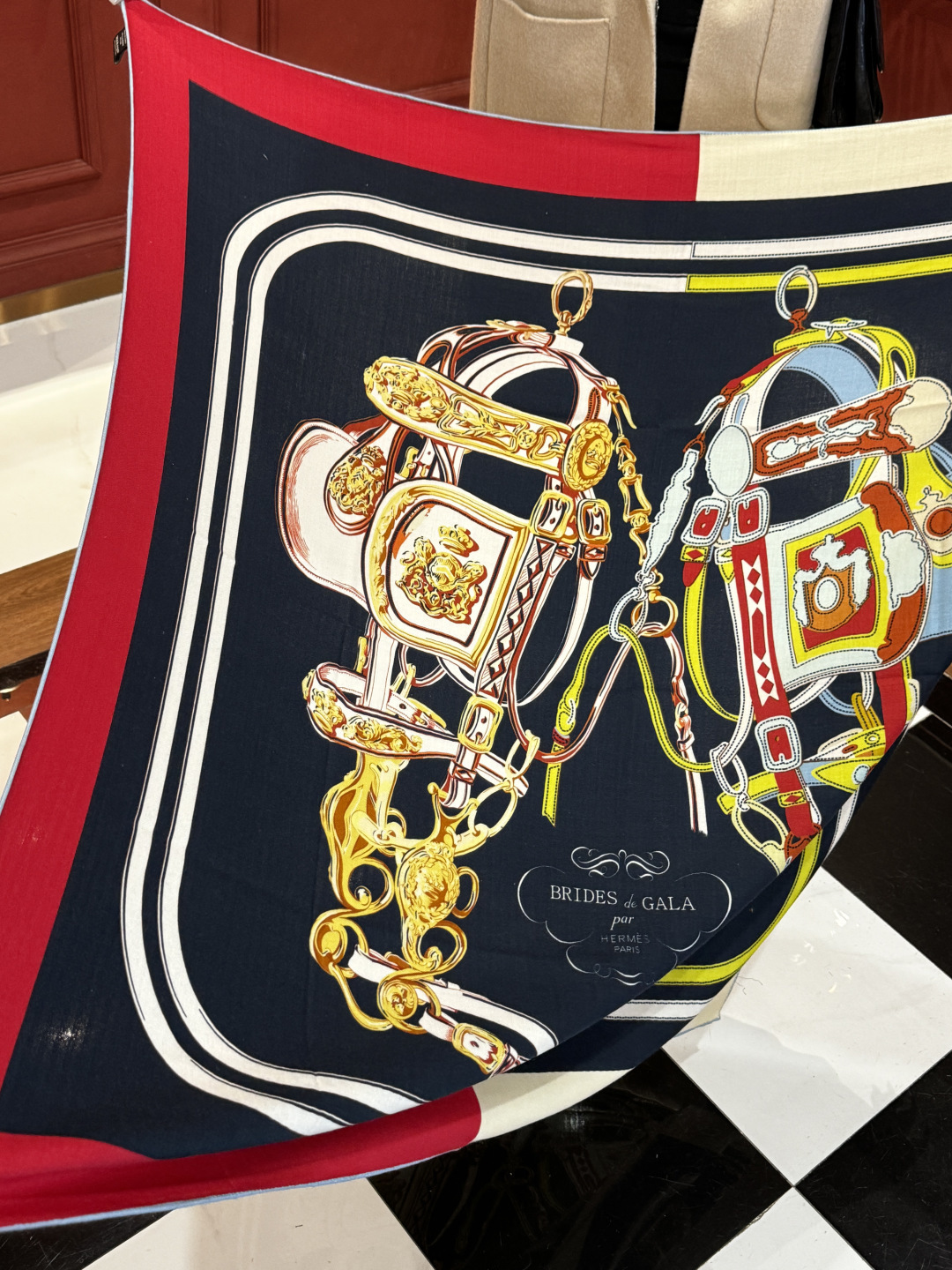 羊绒新款🆕🏇🏇买了都说好看‼️推荐💕【华丽的缰辔双面同色140】羊绒方巾，顶级工艺超值‼️爱马仕专柜爆款