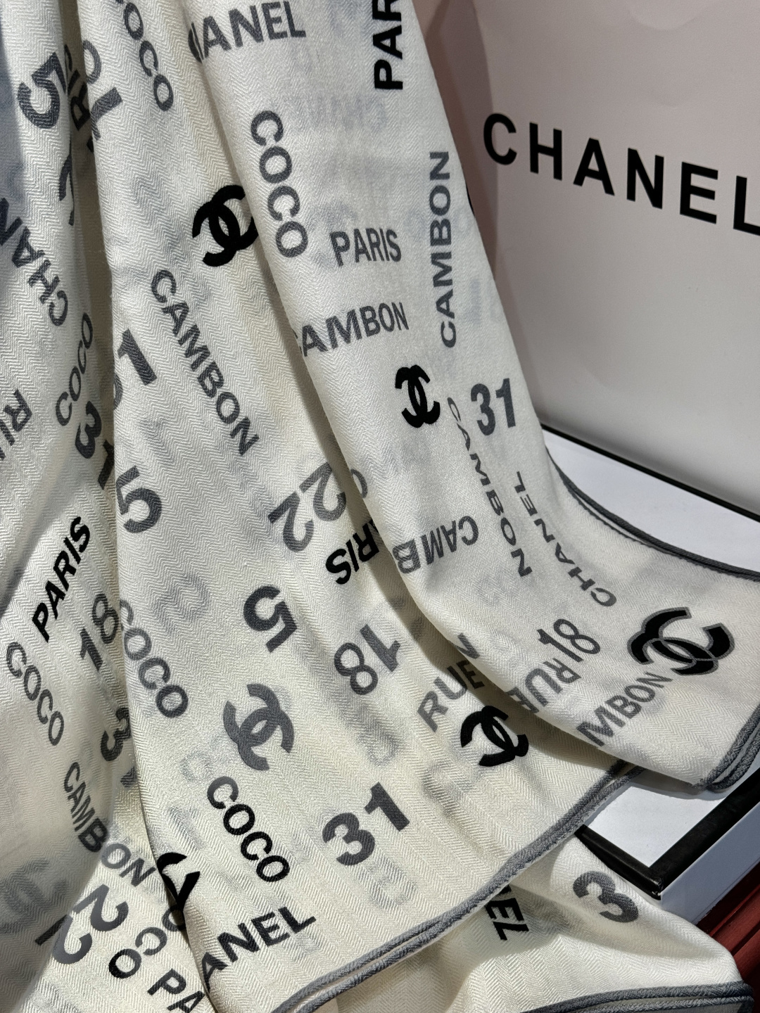 Chanel-sjaal [Verbeterde dubbelzijdige gecodeerde stof in dezelfde kleur] Nieuw — photo 5