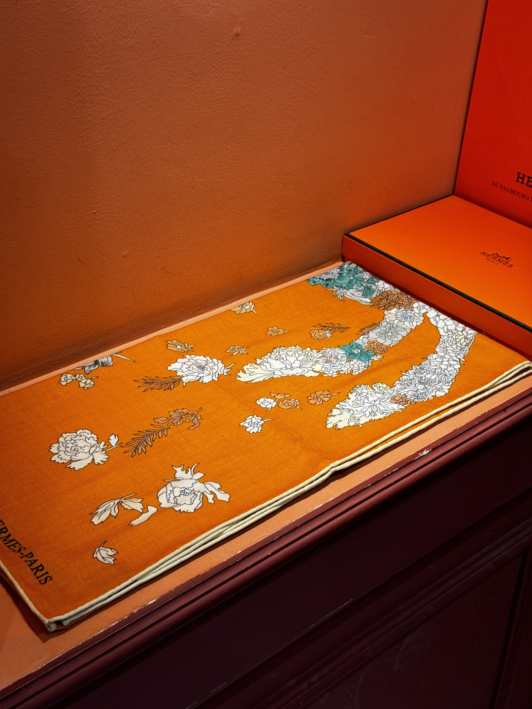 ❤ 双面同色【▪️卓尔不凡，高级有气场！！】非常抬人，带点故事的精彩！永远加分的hermes艺术单品！美