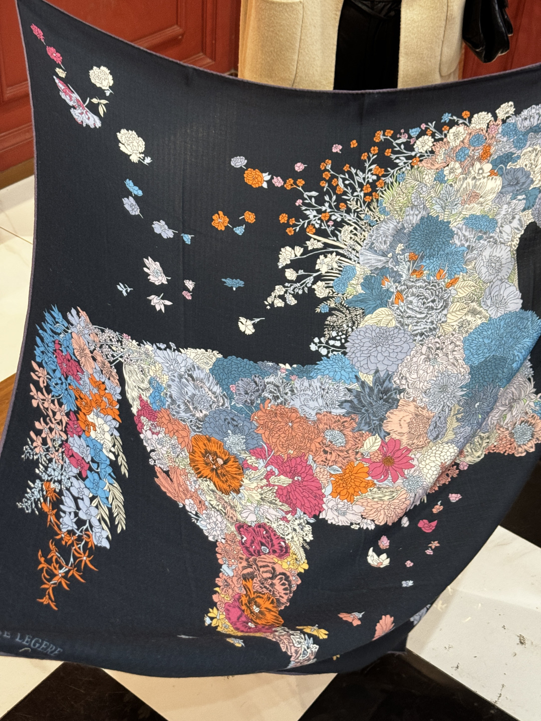 ❤ 双面同色【▪️卓尔不凡，高级有气场！！】非常抬人，带点故事的精彩！永远加分的hermes艺术单品！美