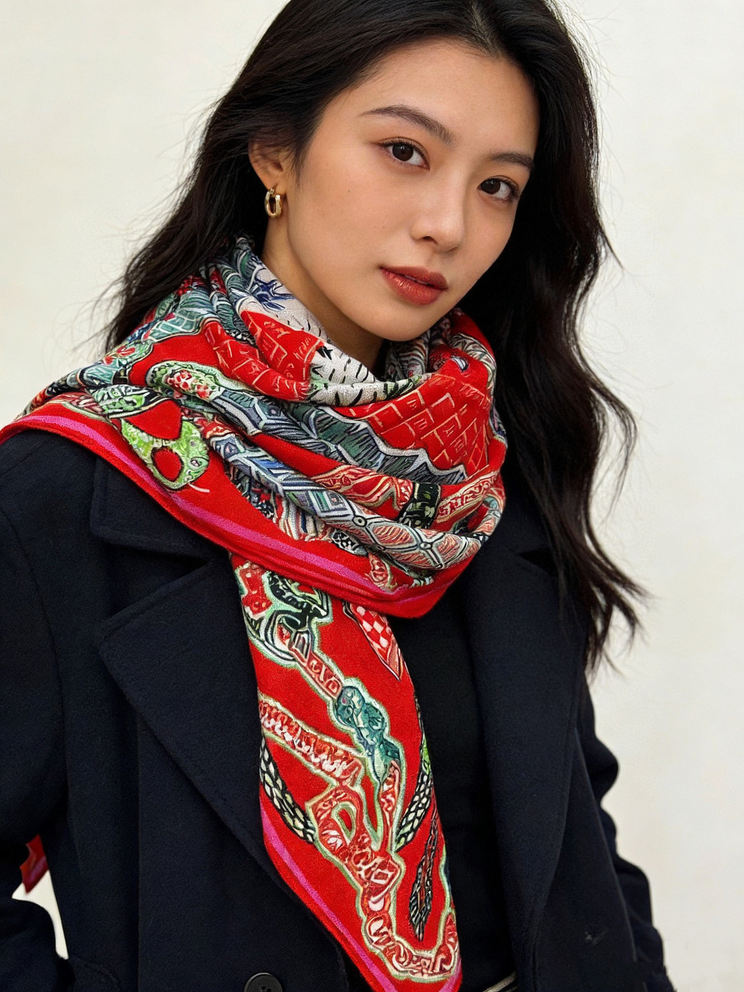 新款 秋冬搭配利器❗️顶级双面同色真丝羊绒披肩！！点睛精彩，图案和配色都超级喜欢，又一款双面配色工艺设计