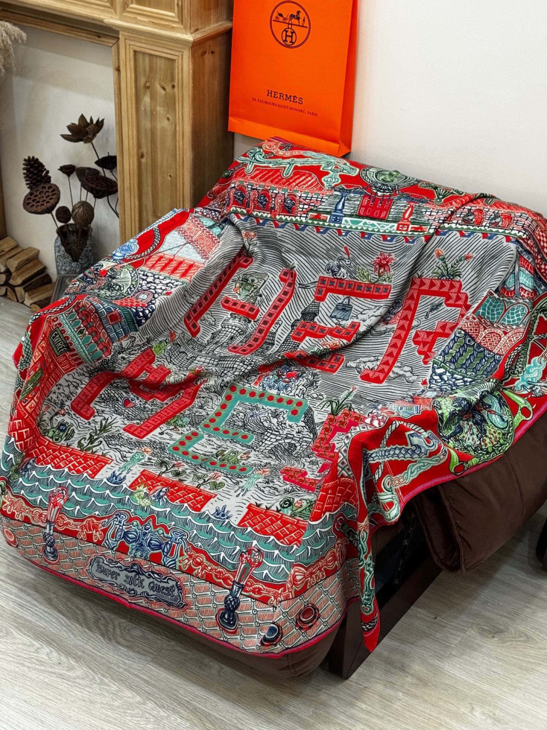 新款 秋冬搭配利器❗️顶级双面同色真丝羊绒披肩！！点睛精彩，图案和配色都超级喜欢，又一款双面配色工艺设计