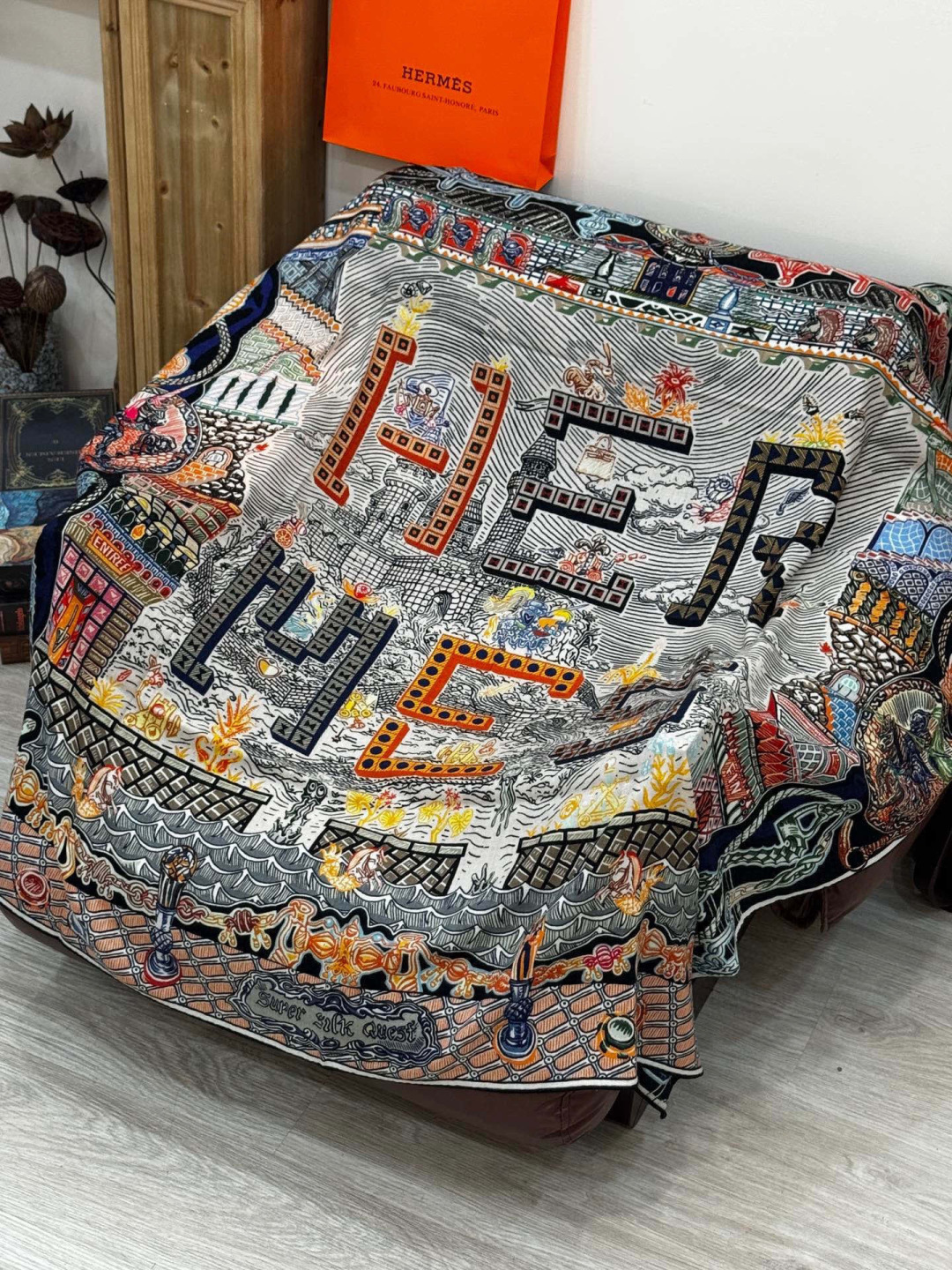 新款 秋冬搭配利器❗️顶级双面同色真丝羊绒披肩！！点睛精彩，图案和配色都超级喜欢，又一款双面配色工艺设计