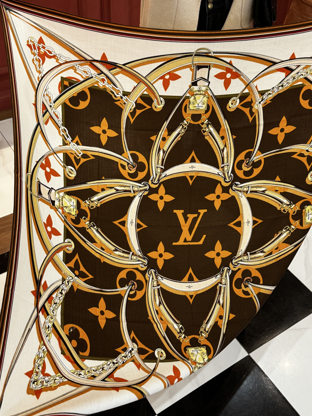 上新❤️ MONOGRAM JACQUARD DENIM140丝绒 方巾 【高定版 双面同色】有些款式他