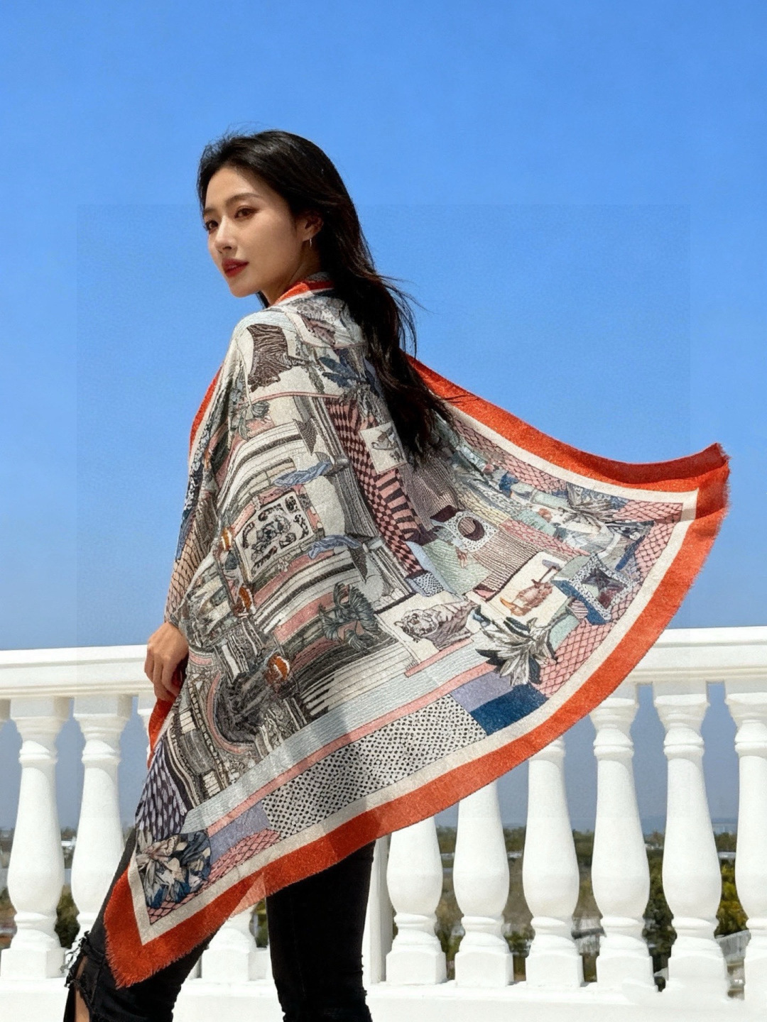 会发光发亮的围巾 爱马仕 专柜同步 买了都说好看羊绒印花‼️推荐💕顶级工艺超值‼️爱马仕专柜爆款🎁🎁羊绒