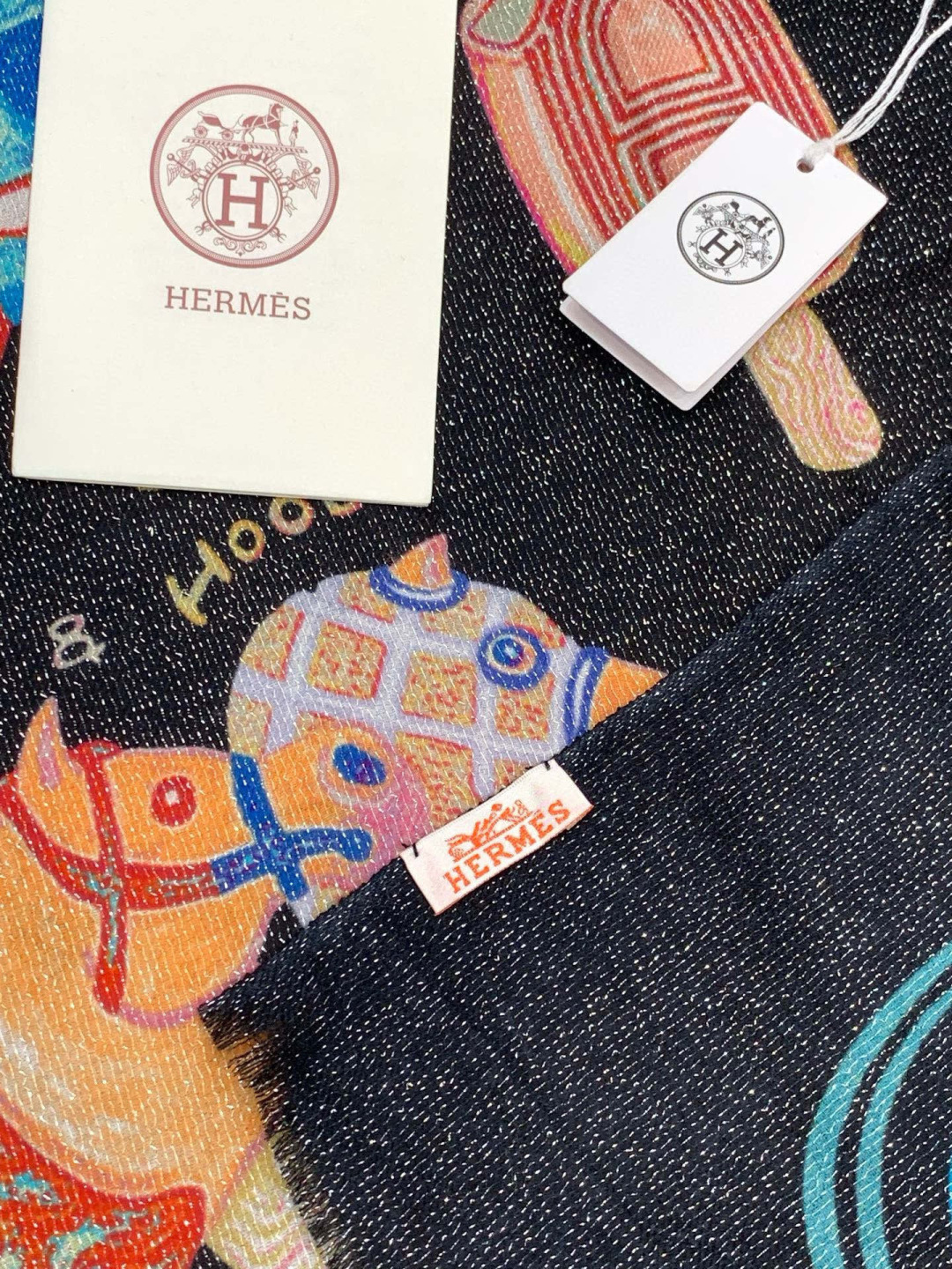 会发光发亮的围巾 新款🆕🏇🏇买了都说好看‼️推荐💕顶级工艺超值‼️爱马仕专柜爆款🎁💟立体呈现图案纹路实物