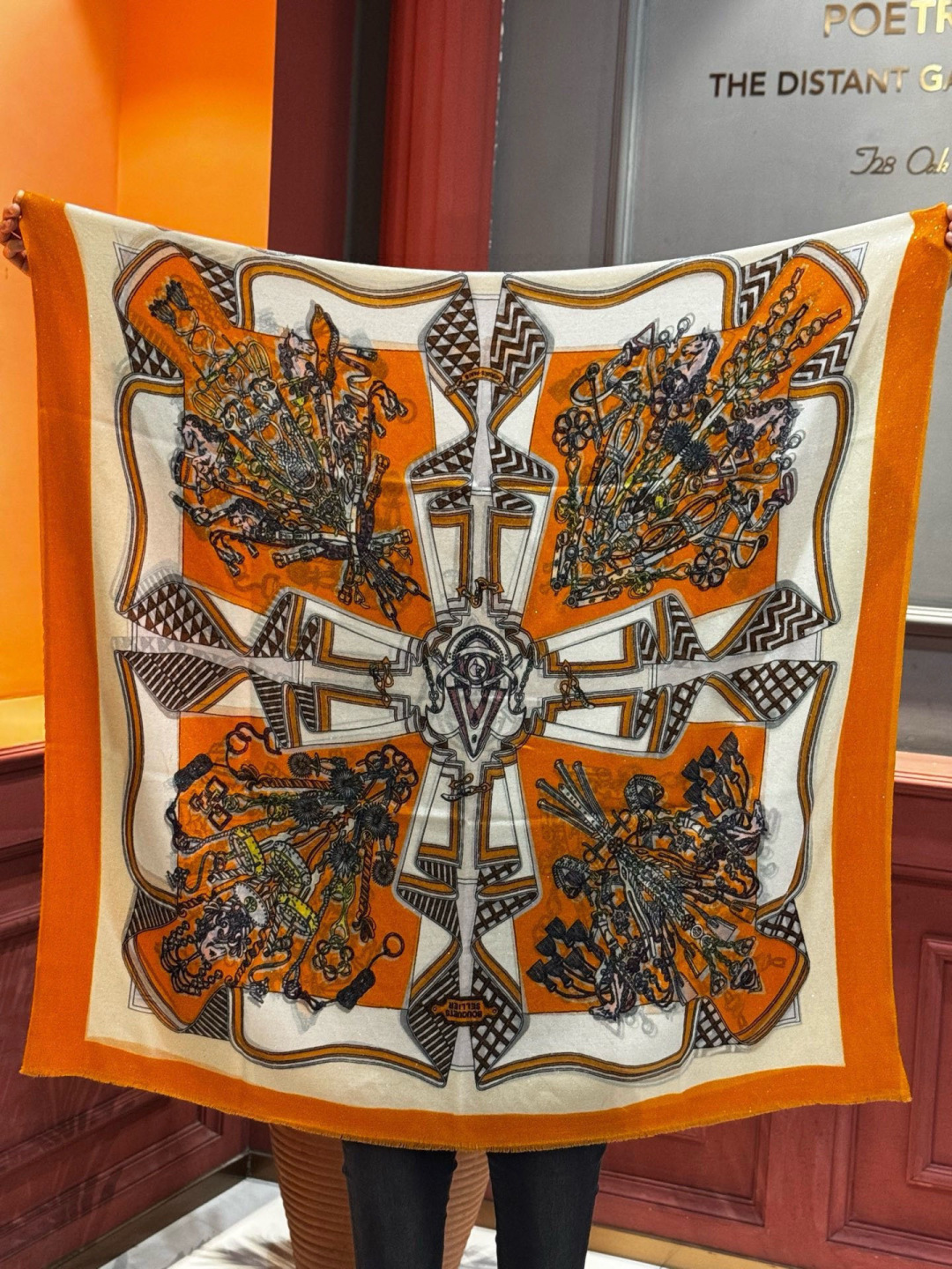 会发光发亮的围巾 羊绒新款🆕👏买了都说好看‼️推荐💕爱马仕羊绒方巾，顶级工艺超值‼️爱马仕专柜爆款🎁💟立