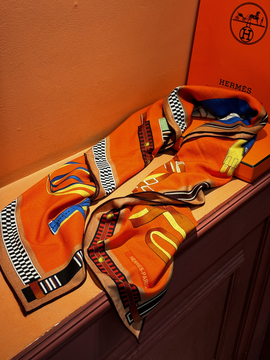 ❄️【双面同色】原单爱马仕140cm丝绒方巾💕 《马术密匙》，十九世纪的商品图录汇集了手工匠们的系列产品