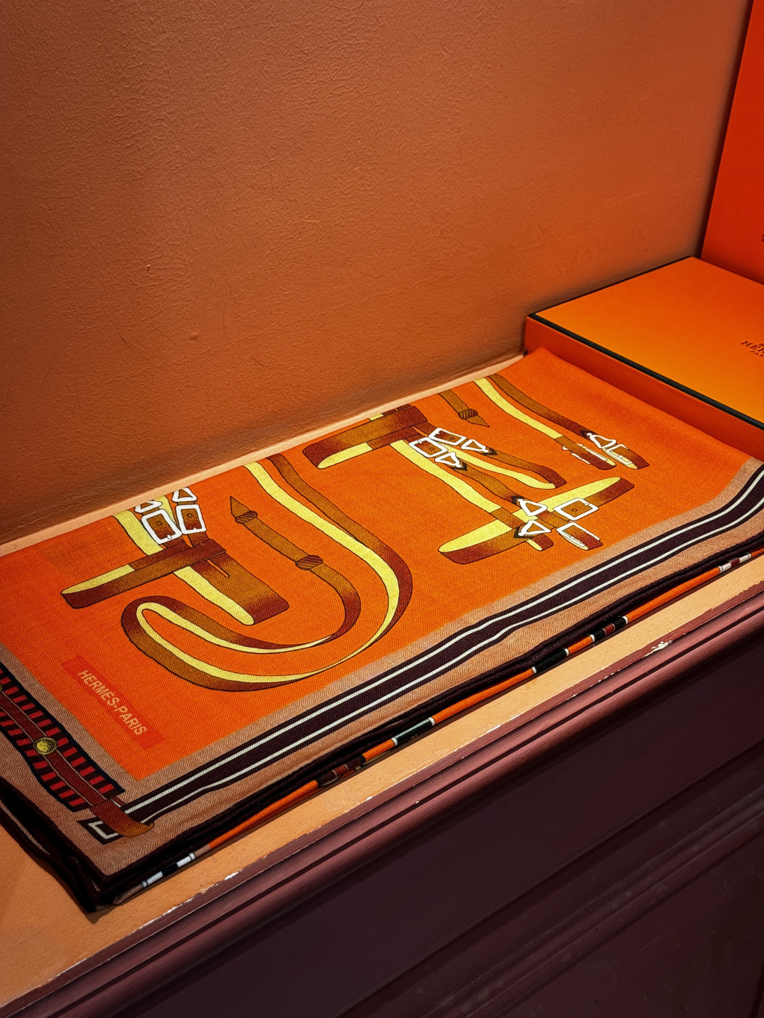 ❄️【双面同色】原单爱马仕140cm丝绒方巾💕 《马术密匙》，十九世纪的商品图录汇集了手工匠们的系列产品